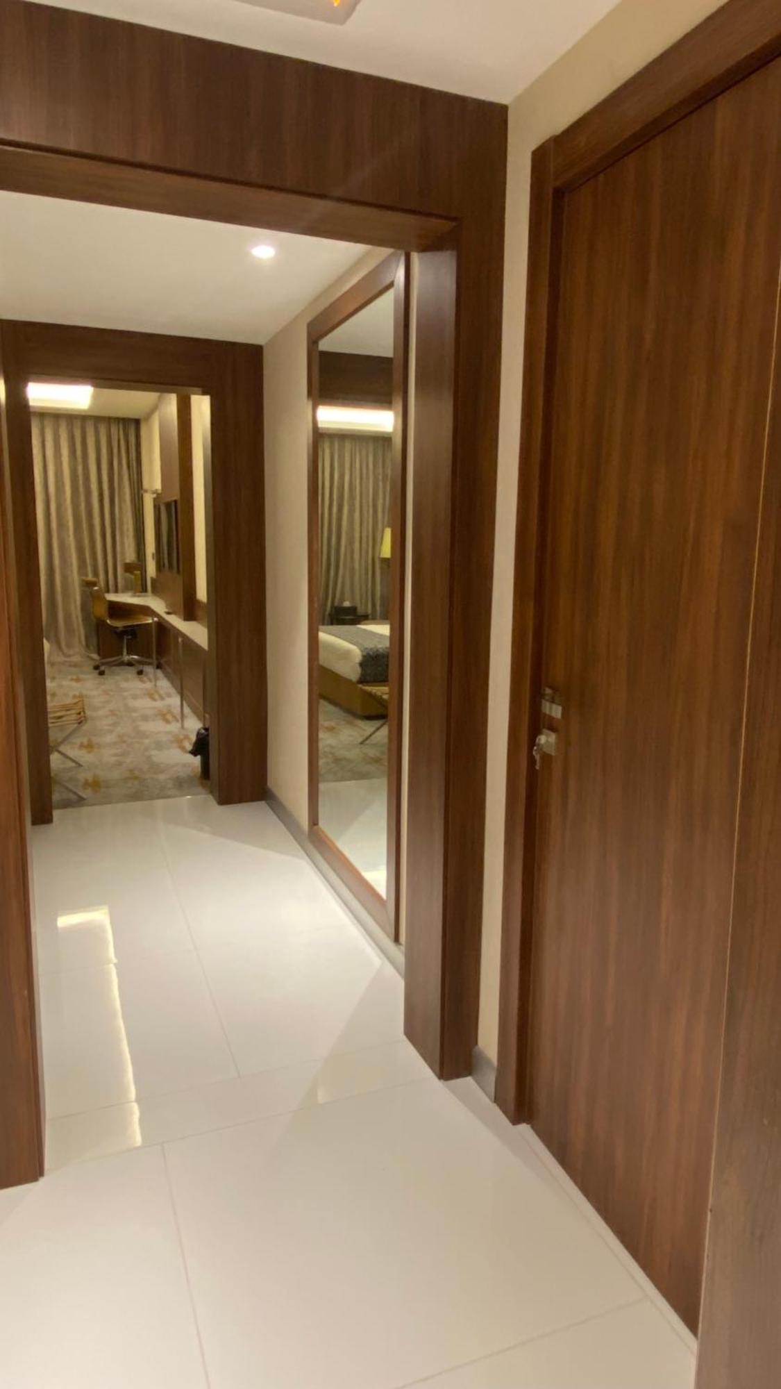 Royal Vista Hotel ‘Ibrī Eksteriør bilde