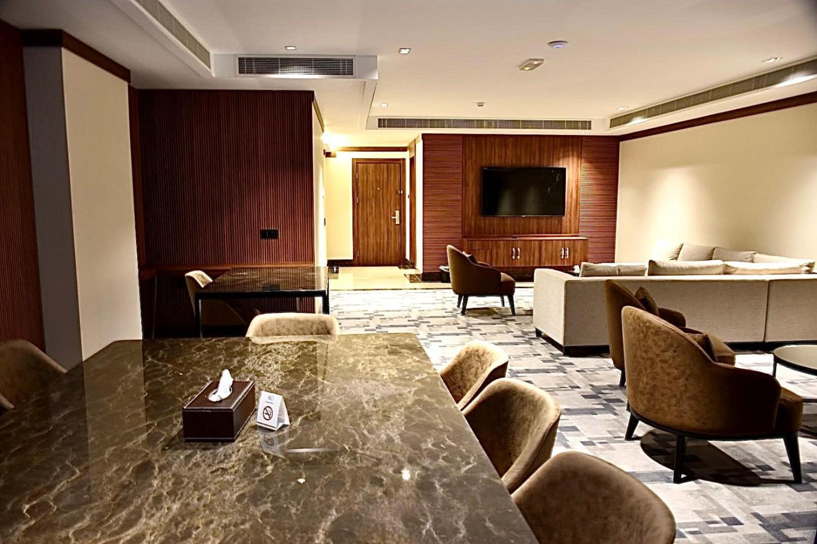Royal Vista Hotel ‘Ibrī Eksteriør bilde